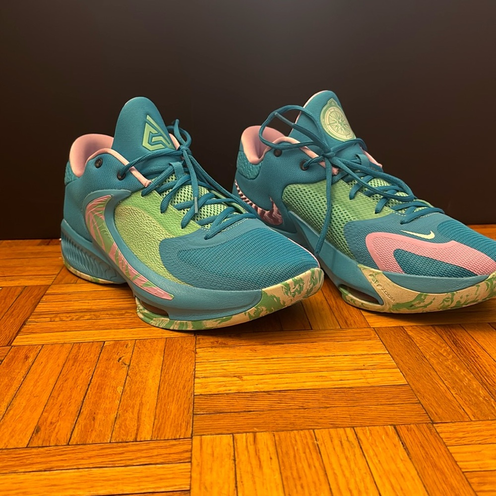 Nike Zoom Freaks. Blue, mint, and lavender. Size 13